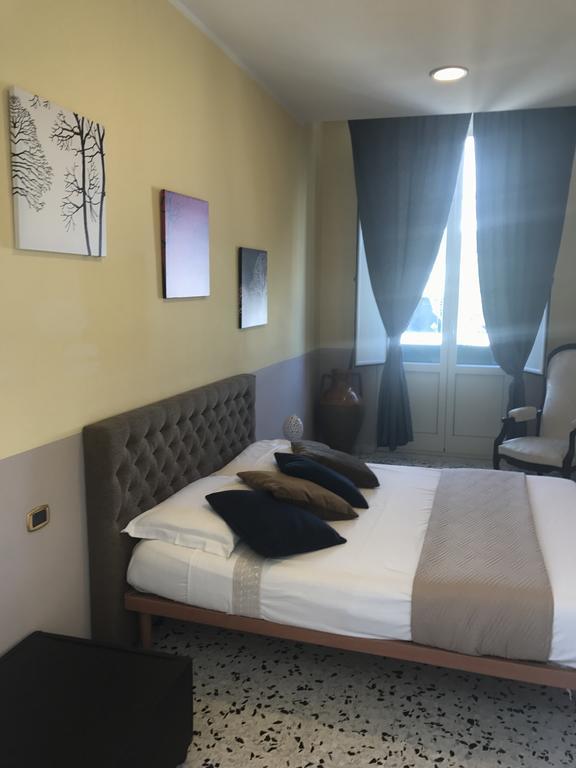 B&B Le Colonne Brindisi Szoba fotó