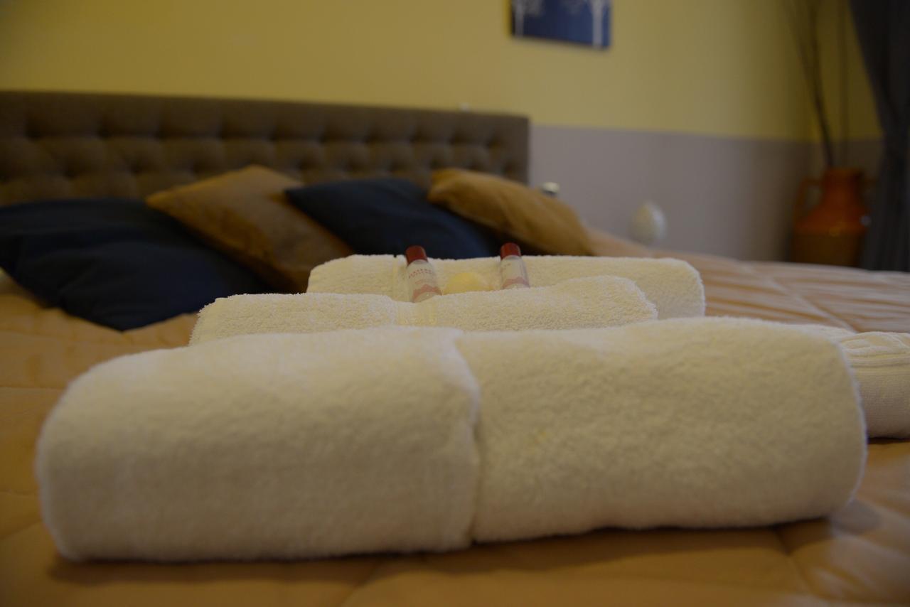 B&B Le Colonne Brindisi Kültér fotó